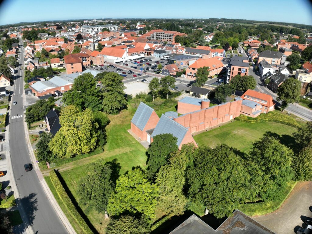 Muzeum Vesthimmerlands (Aars, Dania) z lotu ptaka